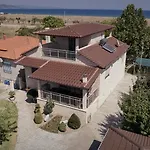 Ninemia Sea Side *